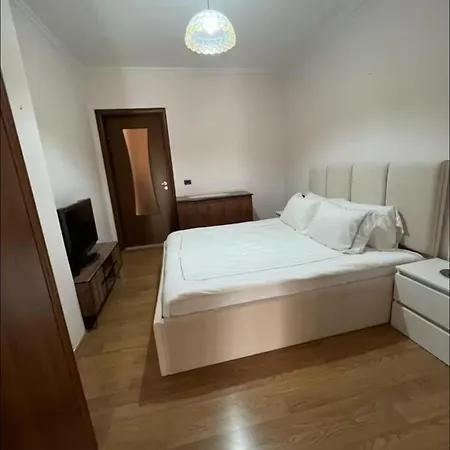 Akuena Center Apartman *