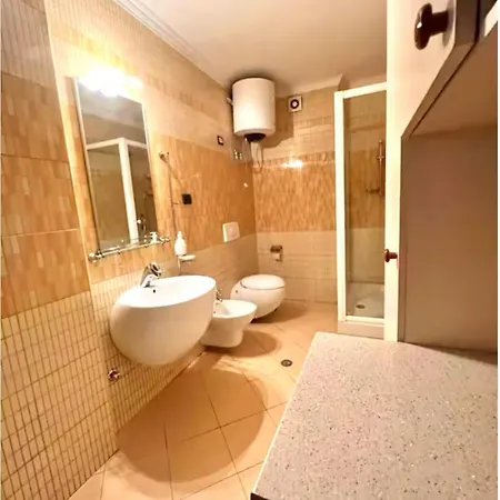 Akuena Center Lägenhet Tirana