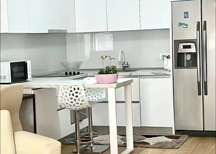 Апартаменты Akuena Center