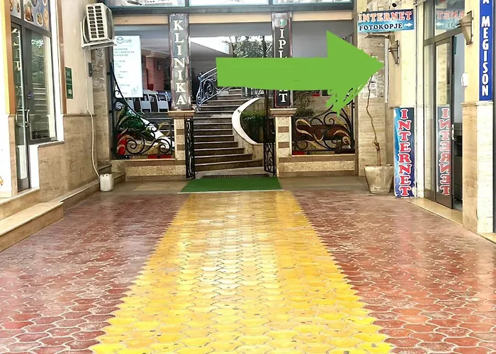 Akuena Center * Тирана